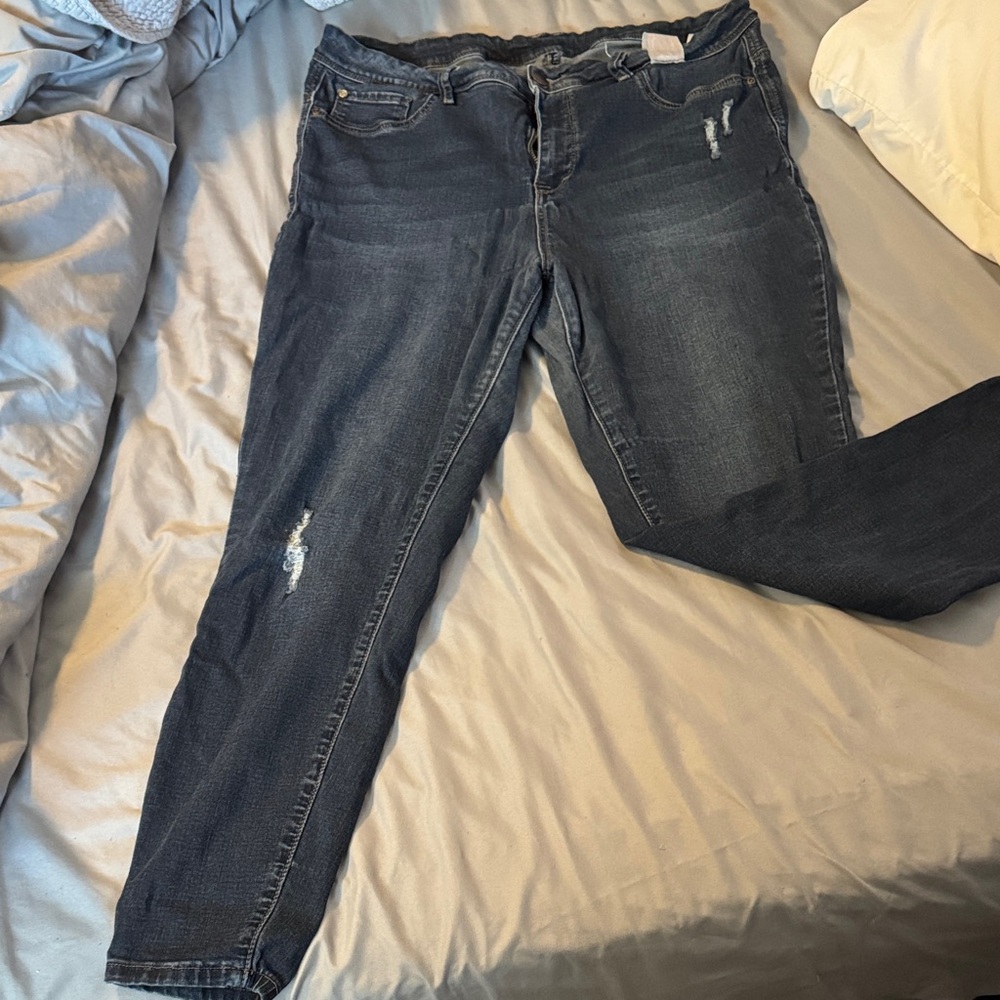 Women's Distressed Dark Blue Skinny Jeans